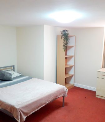 Flat 2, 145 Dickenson Road