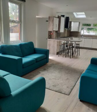 4 Birchfields Avenue