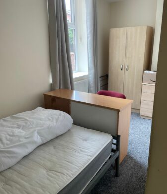 Flat 1, 145 Dickenson Road