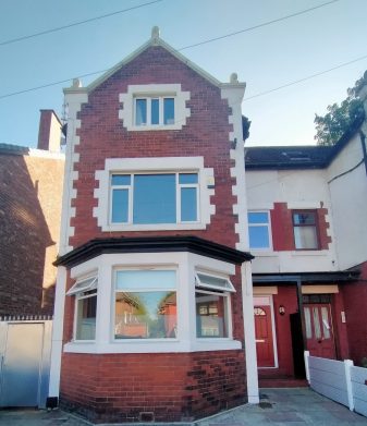 4 Birchfields Avenue