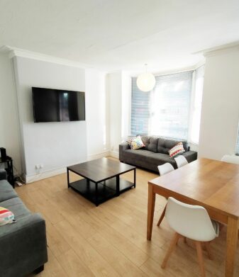 11 Lausanne Road