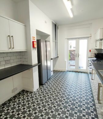 11 Lausanne Road