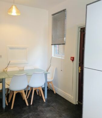 8 Lausanne Road