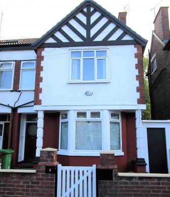 6 Birchfields Avenue 
