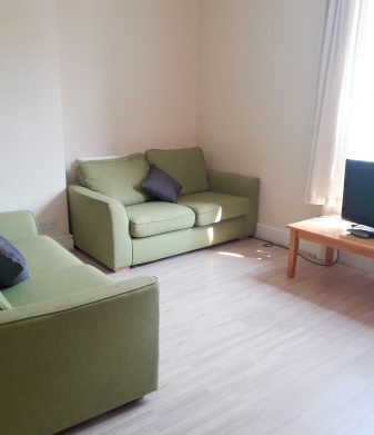 Flat 3,145 Dickenson Road