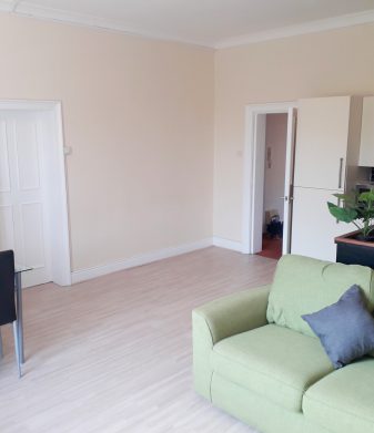 Flat 3,145 Dickenson Road