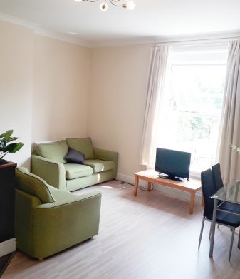 Flat 3,145 Dickenson Road