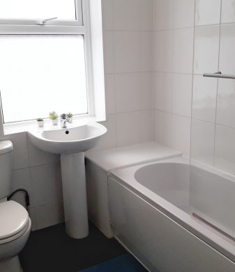 Flat 4, 145 Dickenson Road