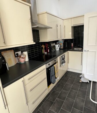 Flat 5, 145 Dickenson Road