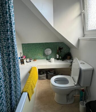 Flat 5, 145 Dickenson Road