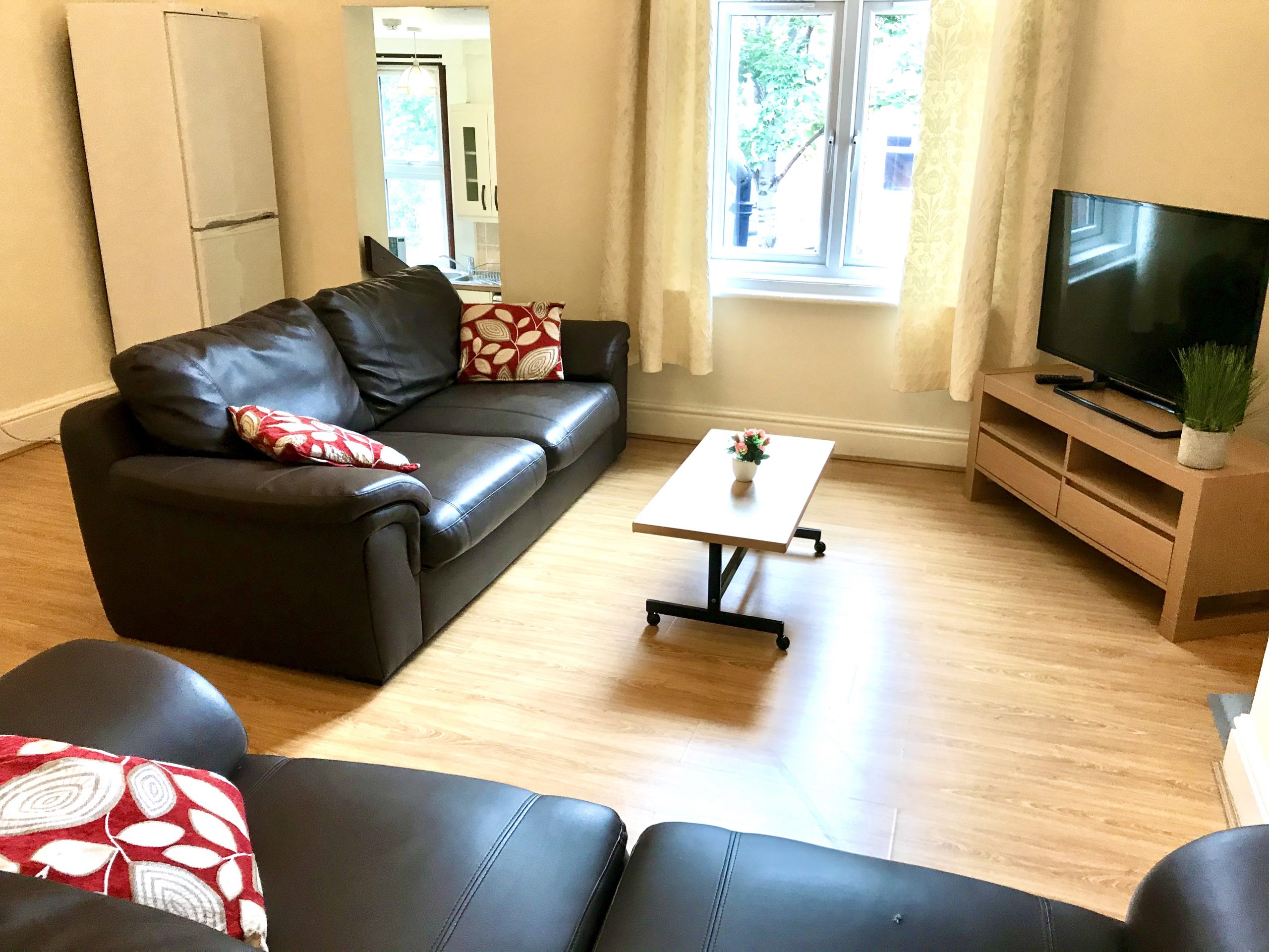 299 Upper Brook Street