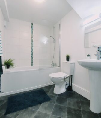 Flat 8, 65 Daisy Bank Road