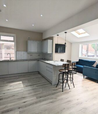 8 Birchfields Avenue