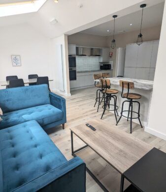 8 Birchfields Avenue