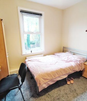 8 Birchfields Avenue